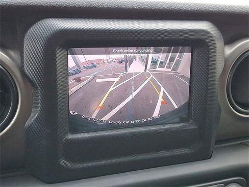 Used 2021 Jeep Wrangler Unlimited Sport image 17