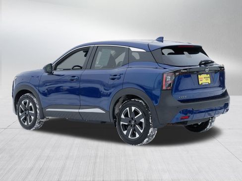 Certified 2025 Nissan Kicks SV w/ Illumination Package image 5