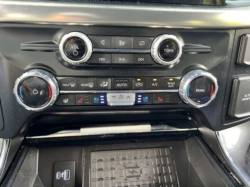 Used 2023 Ford F150 Lariat w/ Equipment Group 502A High AWD/4WD image 26