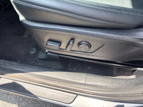 Used 2024 Kia Sorento S FWD image 15