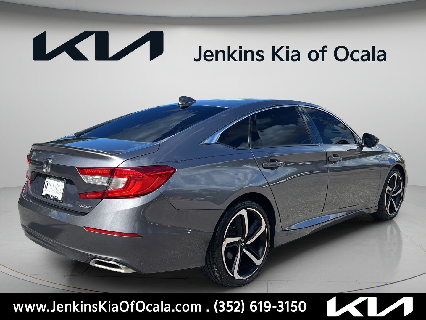 Used 2019 Honda Accord Sport image 3