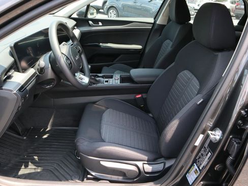 New 2025 Kia K5 LXS FWD image 11