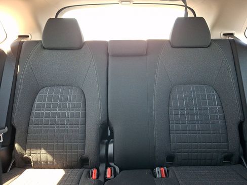 Used 2023 Honda HR-V LX image 15