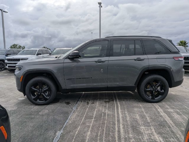 New 2027 Jeep Grand Cherokee Limited w/ Limited Altitude Package RWD image 7