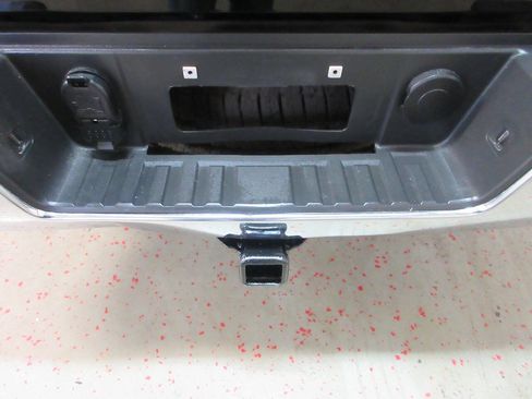 Used 2018 GMC Sierra 1500 SLT w/ SLT Premium Package image 22