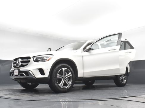 Used 2022 Mercedes-Benz GLC 300 4MATIC image 34