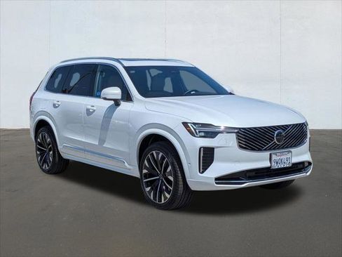 Used 2026 Volvo XC90 B6 Plus w/ Protection Package Premier image 8