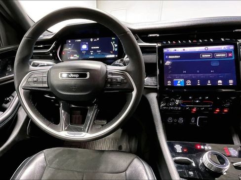 Used 2024 Jeep Grand Cherokee Trailhawk image 7