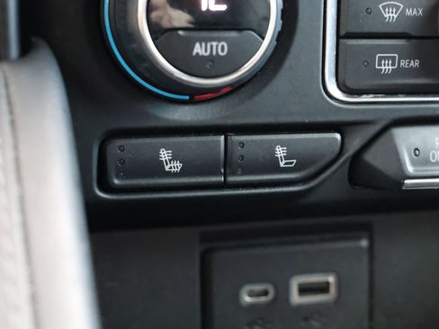 Used 2023 Chevrolet Tahoe Z71 w/ Z71 Off-Road Package image 4