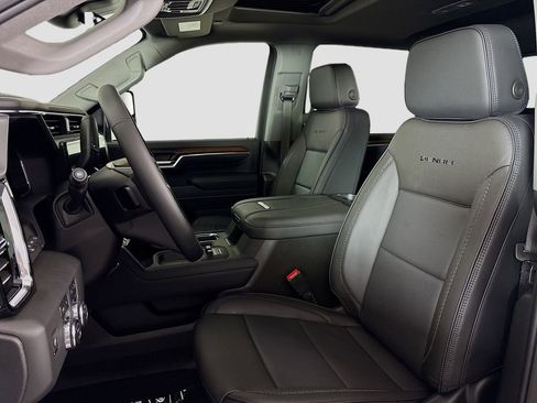 New 2025 GMC Sierra 3500 Denali w/ Denali Reserve Package image 21