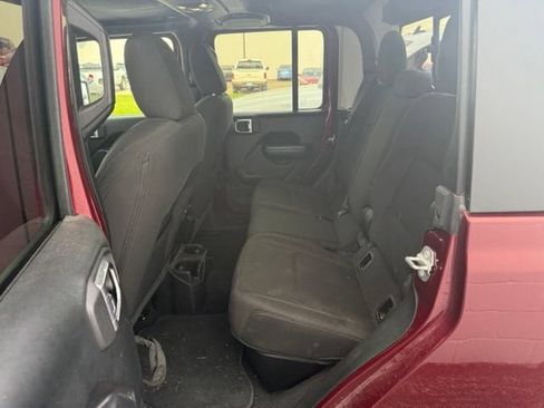 Used 2021 Jeep Gladiator Sport AWD/4WD image 23
