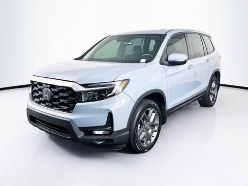 Used 2023 Honda Passport EX-L image 3
