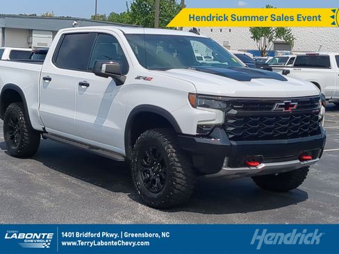 Used 2022 Chevrolet Silverado 1500 ZR2 AWD/4WD image 1