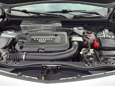 Used 2021 Cadillac XT4 Premium Luxury w/ Cold Weather Package image 11