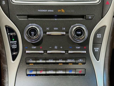 Used 2018 Lincoln MKX Reserve AWD/4WD image 15