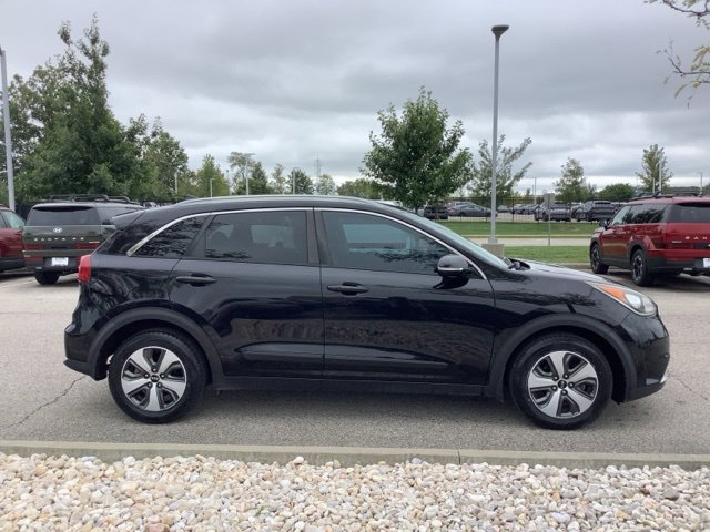 Used 2018 Kia Niro EX FWD image 4