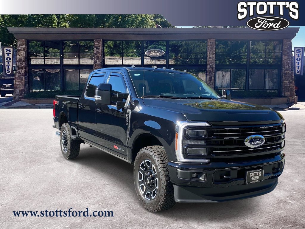 Used 2025 Ford F250 Platinum AWD/4WD image 1