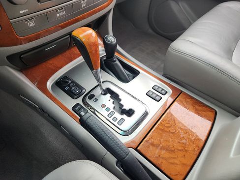 Used 2006 Lexus LX 470 4WD image 26