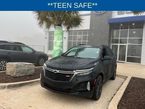 Used 2023 Chevrolet Equinox RS w/ RS Leather Package image 3