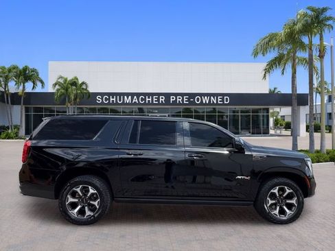 Certified 2025 GMC Yukon XL AT4 Ultimate AWD/4WD image 8