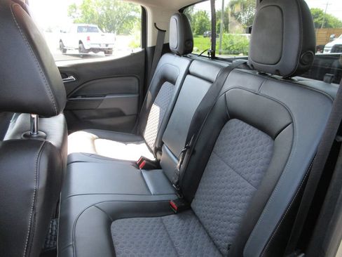 Used 2022 Chevrolet Colorado Z71 w/ Safety Package AWD/4WD image 20