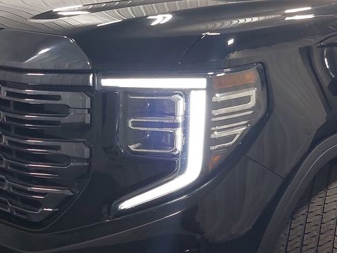 Used 2023 GMC Sierra 1500 Denali Ultimate AWD/4WD image 33