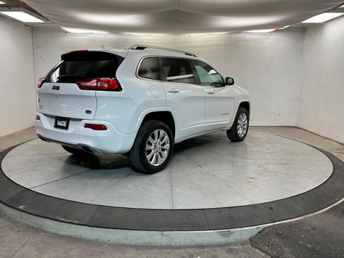 Used 2018 Jeep Cherokee Overland w/ Technology Group image 6