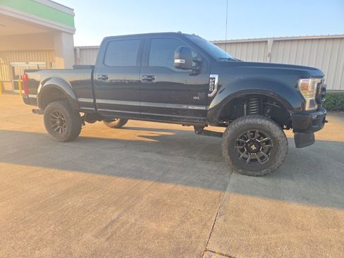 Used 2021 Ford F250 Lariat w/ Lariat Ultimate Package image 9