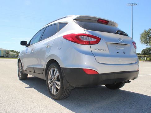 Used 2015 Hyundai Tucson Limited w/ Option Group 03 FWD image 7