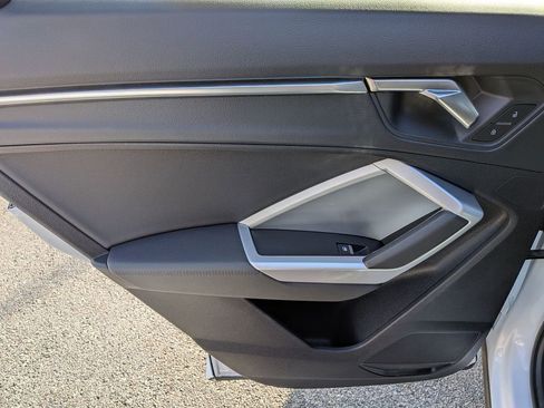 Used 2025 Audi Q3 2.0T Premium w/ Convenience Package image 27