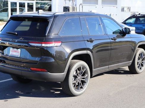 New 2025 Jeep Grand Cherokee Limited AWD/4WD image 5