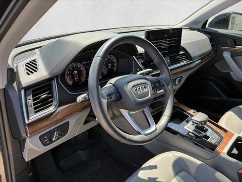 Used 2023 Audi Q5 2.0T Premium Plus w/ Premium Plus Package AWD/4WD image 10