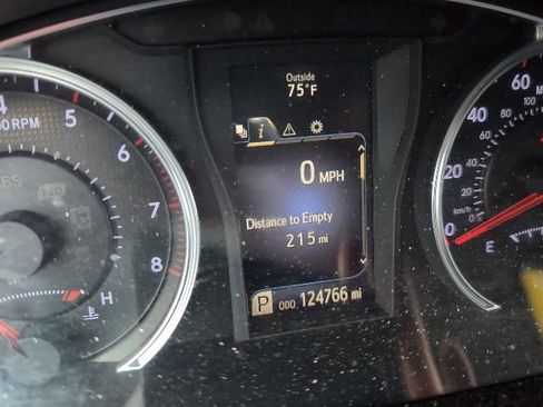 Used 2017 Toyota Camry SE FWD image 11