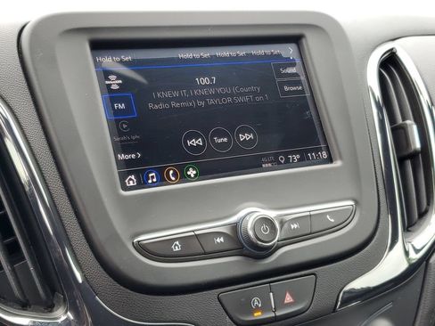 Certified 2024 Chevrolet Equinox RS FWD image 17