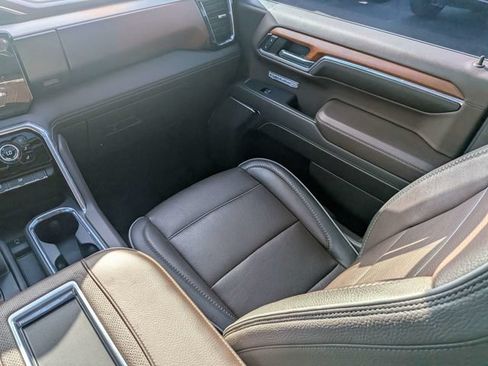 Used 2022 GMC Sierra 1500 Denali w/ Denali Reserve Package RWD image 17