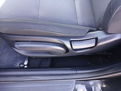 Certified 2023 Kia Soul LX w/ LX Technology Package FWD image 12