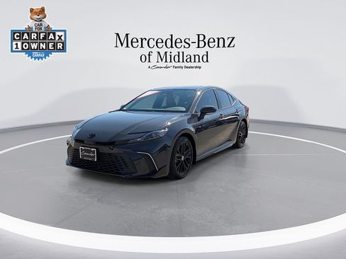Used 2026 Toyota Camry SE FWD image 4