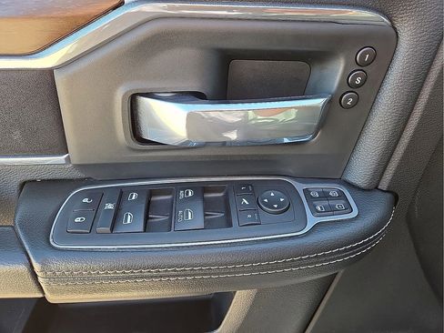 Used 2024 RAM 2500 Laramie image 25