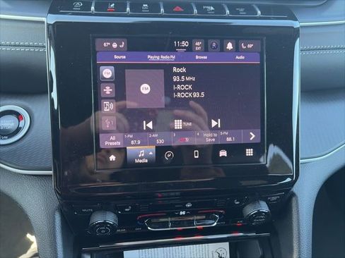 New 2025 Jeep Grand Cherokee L Altitude image 23