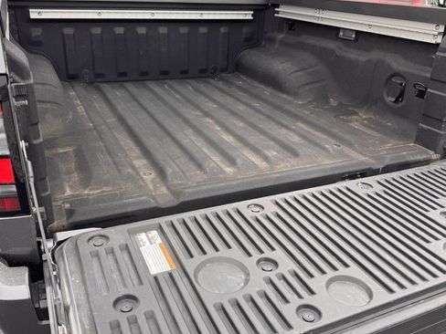 Used 2024 Nissan Frontier SL w/ Technology Package image 10