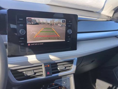 New 2026 Volkswagen Taos SE image 14