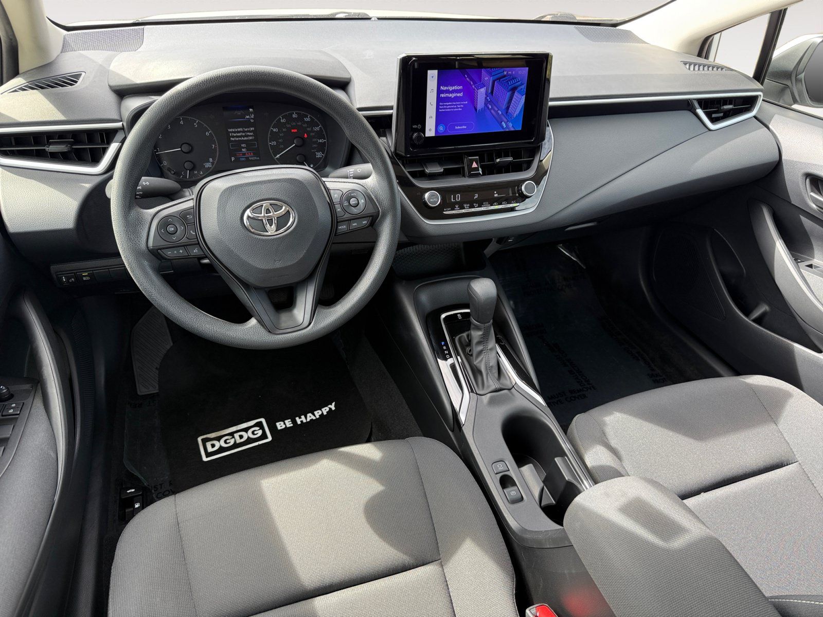Used 2024 Toyota Corolla LE w/ LE Convenience Package FWD image 15
