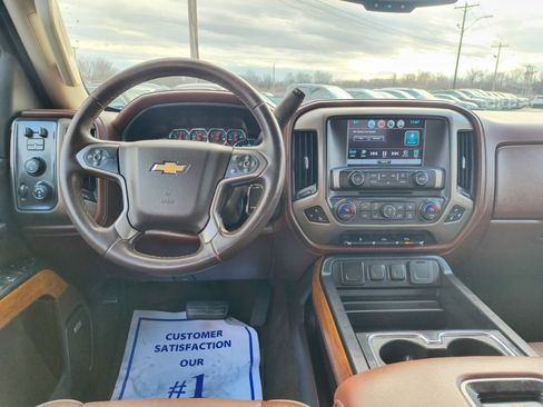 Used 2016 Chevrolet Silverado 2500 High Country image 16