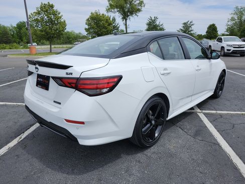 Used 2023 Nissan Sentra SR w/ Midnight Edition Package FWD image 16