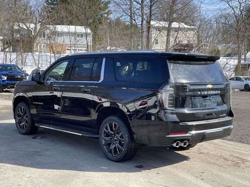 New 2026 Chevrolet Suburban Premier image 5