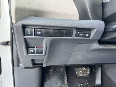 Used 2021 Toyota Sienna XLE w/ XLE Plus Package image 17