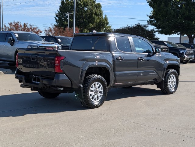 Used 2026 Toyota Tacoma SR5 AWD/4WD image 5