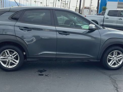 Used 2021 Hyundai Kona SE AWD/4WD image 2