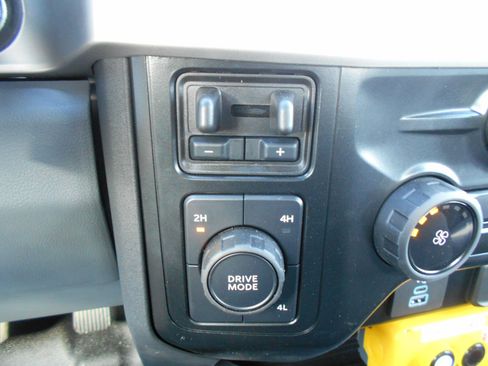 Used 2024 Ford F550 4x4 Regular Cab Super Duty image 36