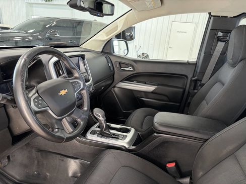 Used 2022 Chevrolet Colorado LT w/ Fleet Safety Package image 8